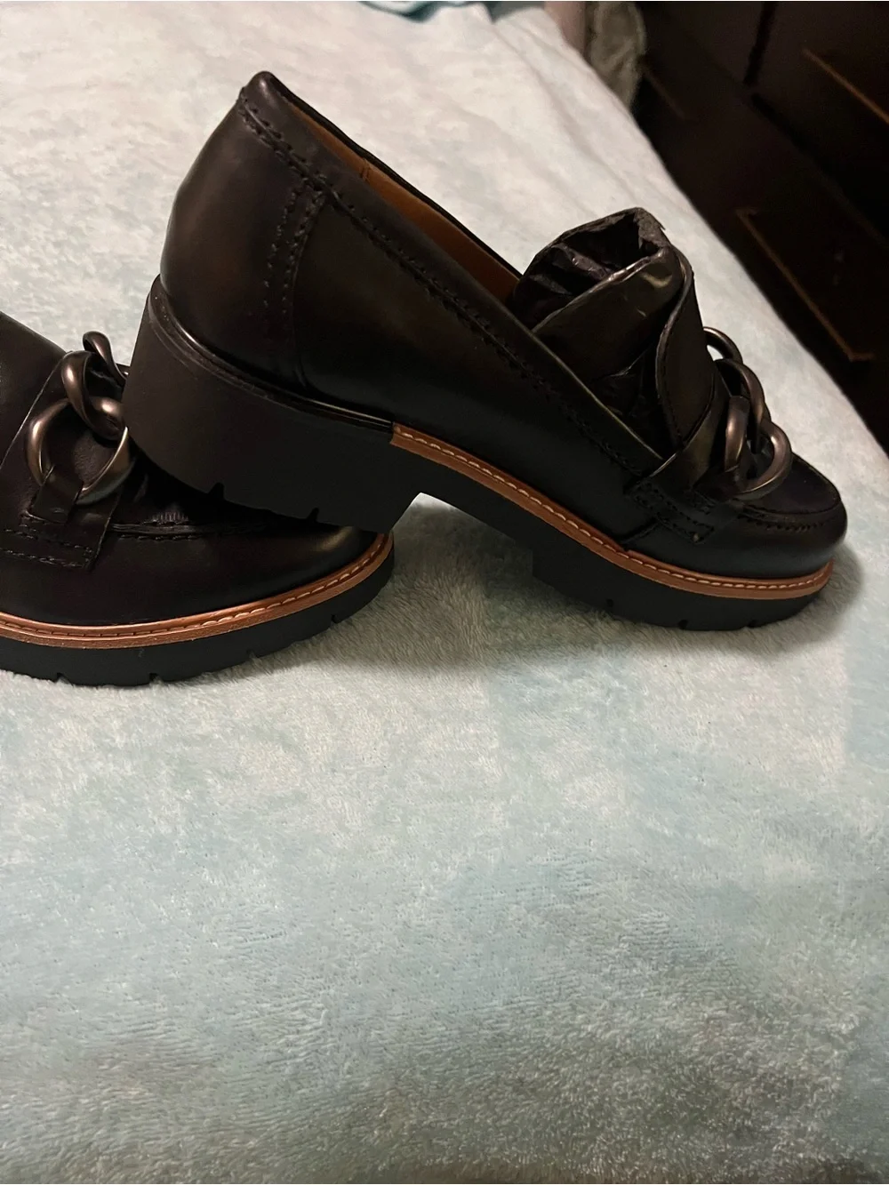 Earth Black Leather Men's Chain-Detail Slip-On Loafers